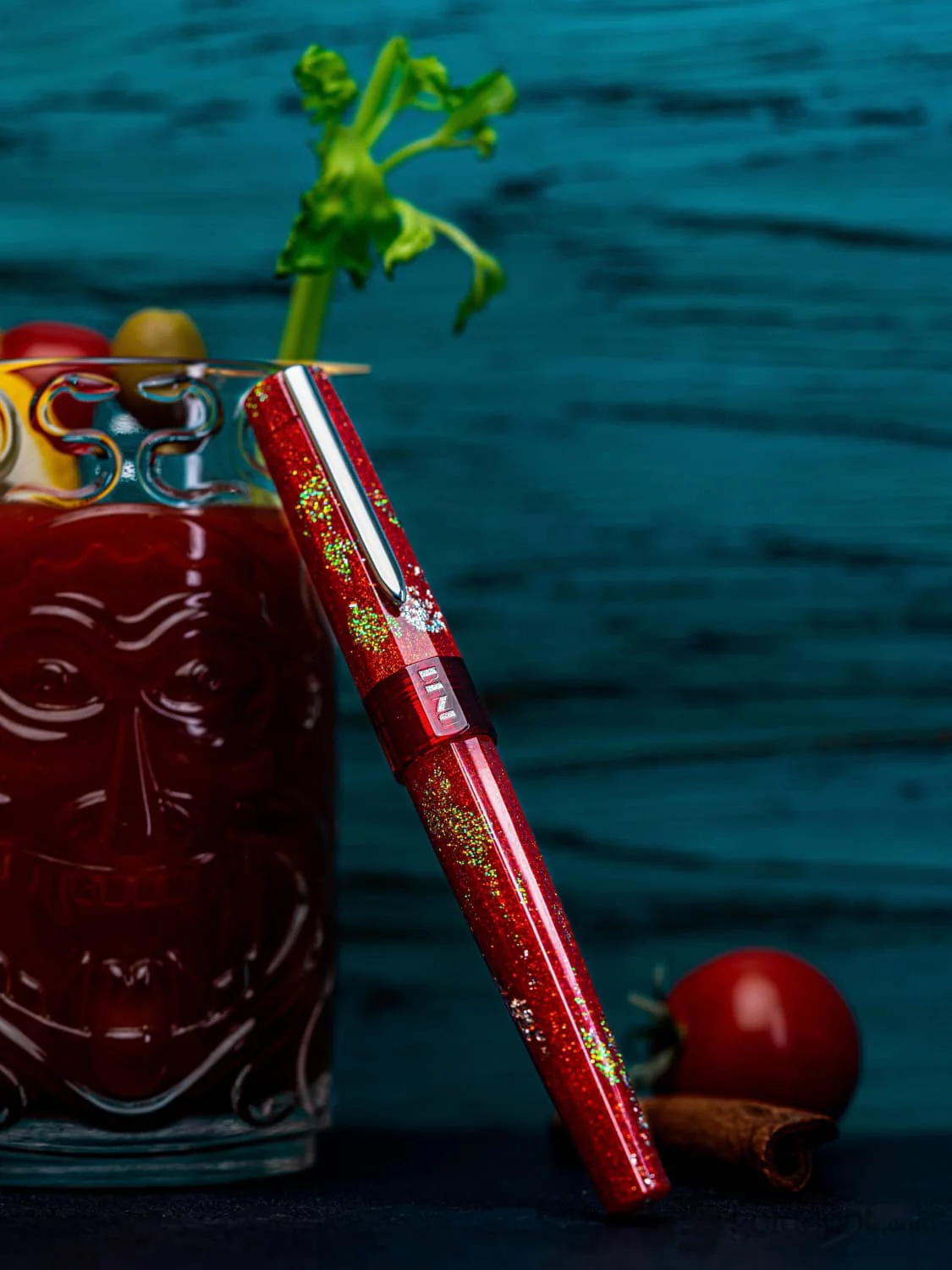 Benu Euphoria Fountain Pen in Bloody Mary - Image 10