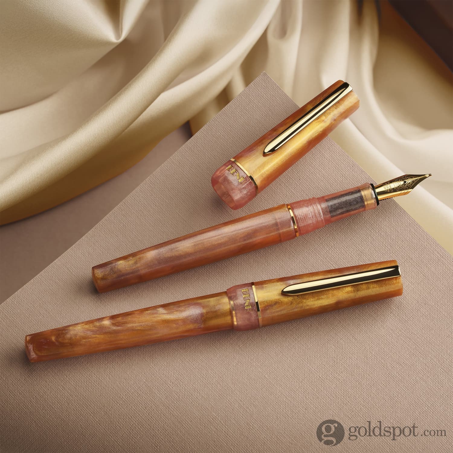 Benu Haute Fountain Pen in Lustre - Image 11
