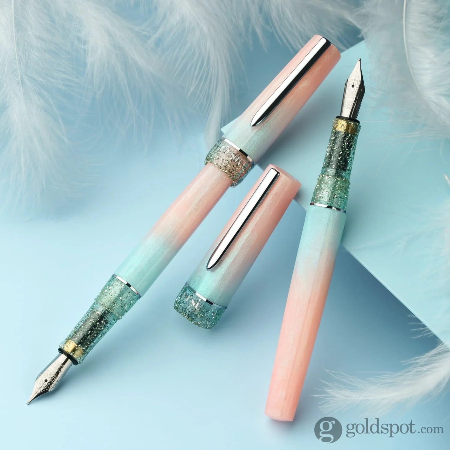 Benu Haute Fountain Pen in Perle - Image 11