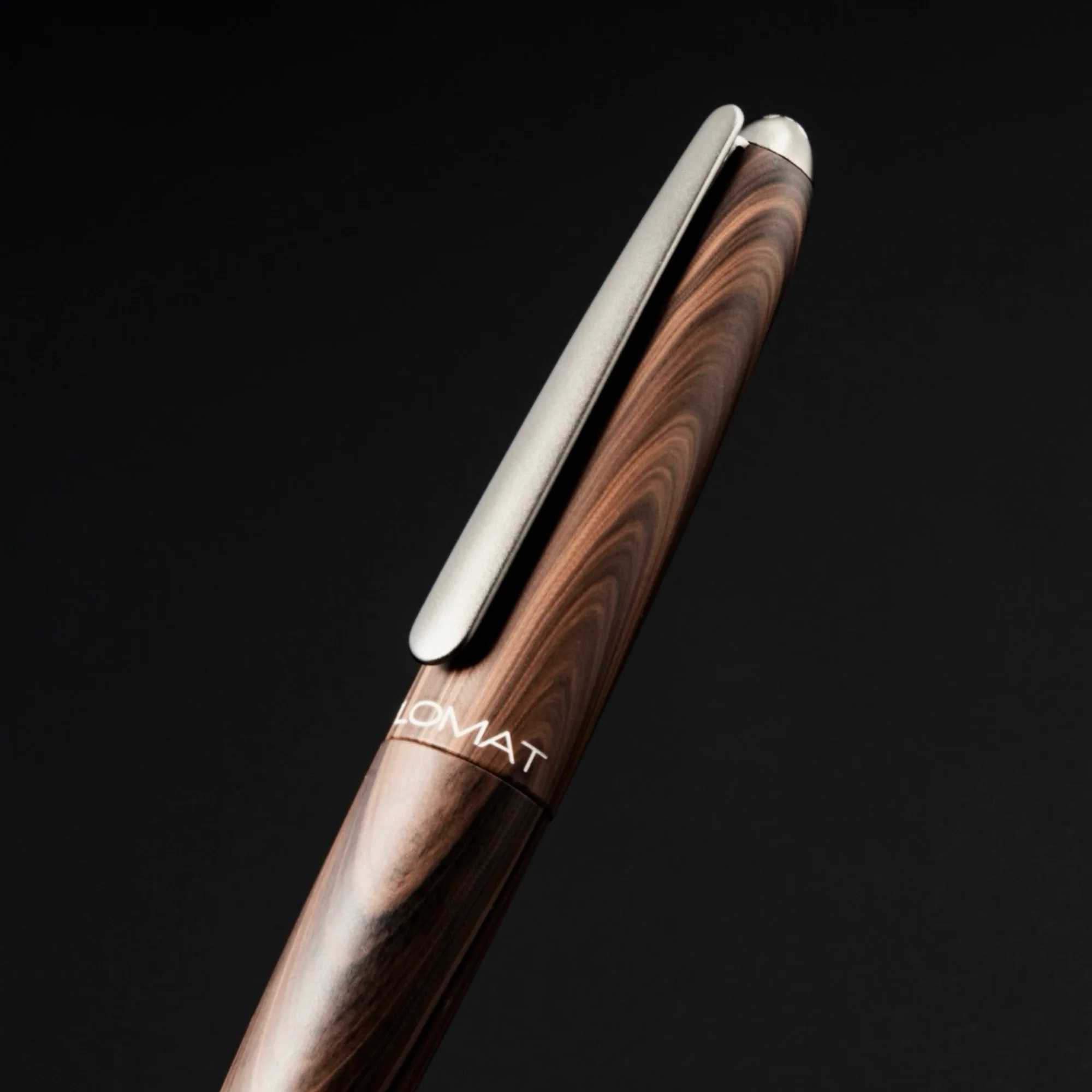 Diplomat Aero Fountain Pen in Black Forest - Image 11
