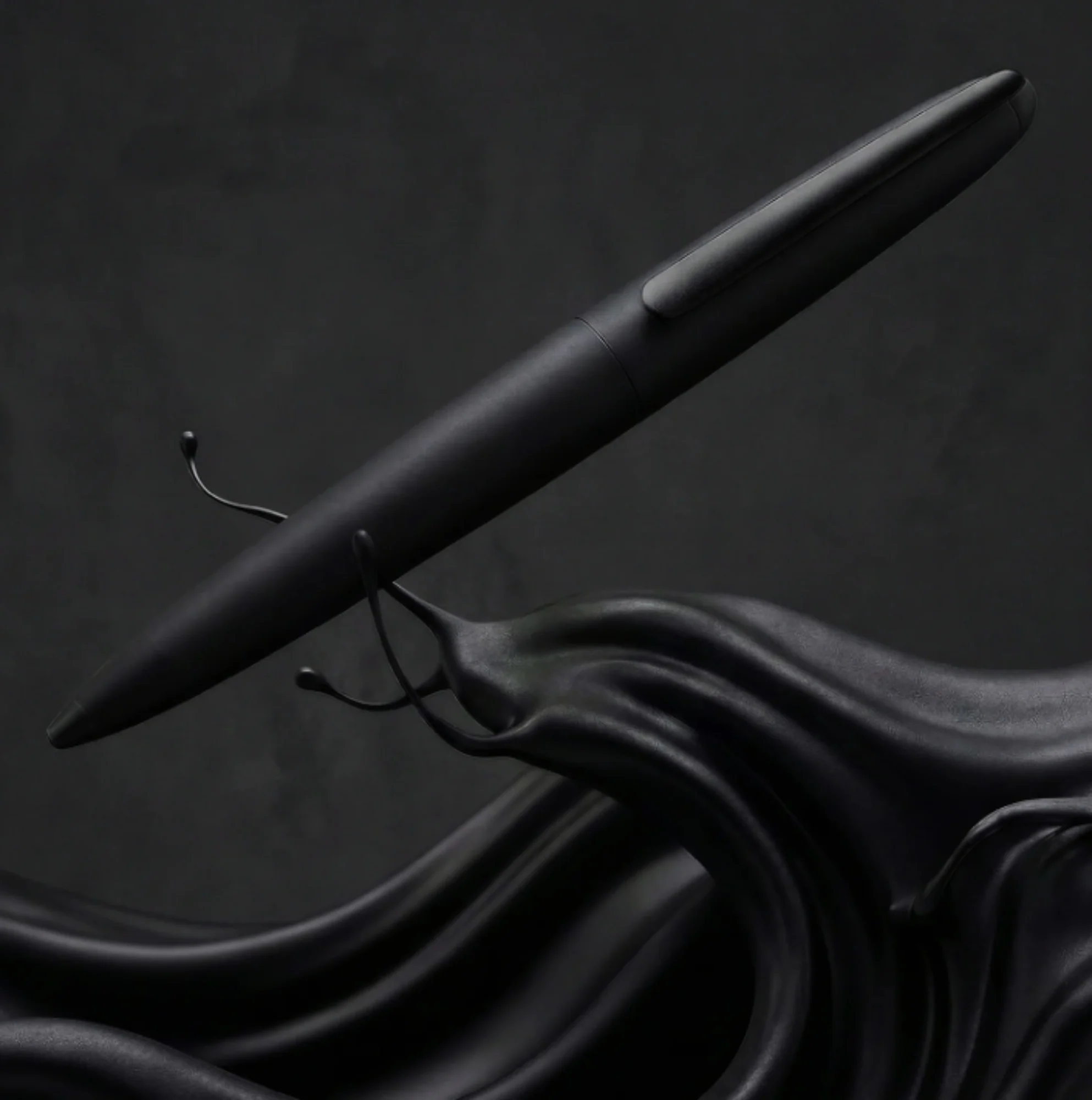 Diplomat Aero Fountain Pen in Pure Black - Image 5