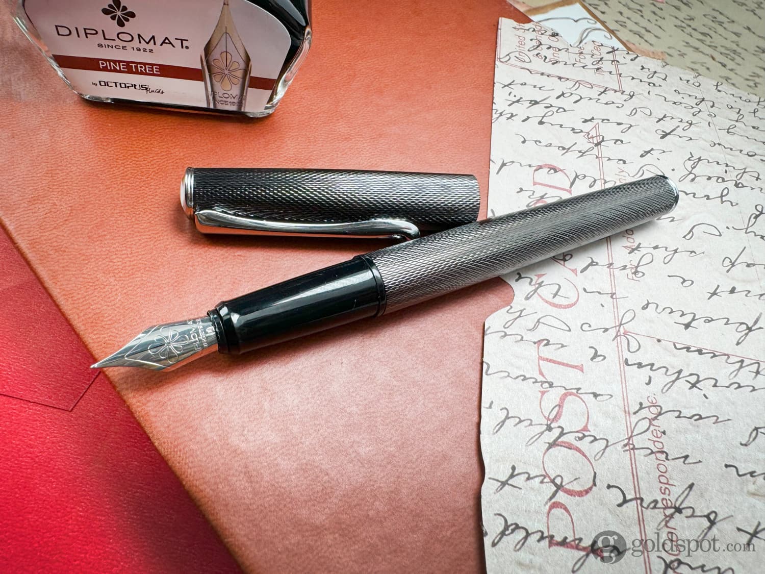 Diplomat Esteem Fountain Pen in Black Barley - Image 11