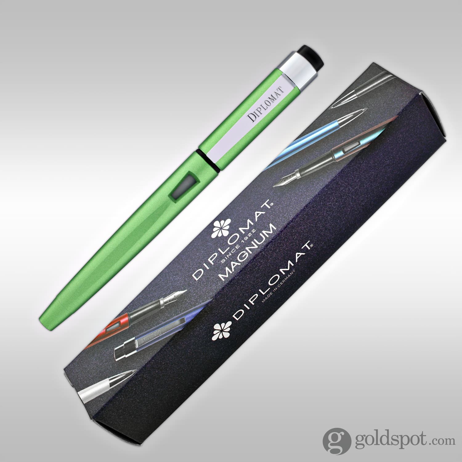 Diplomat Magnum Fountain Pen in Lime Green - Image 9