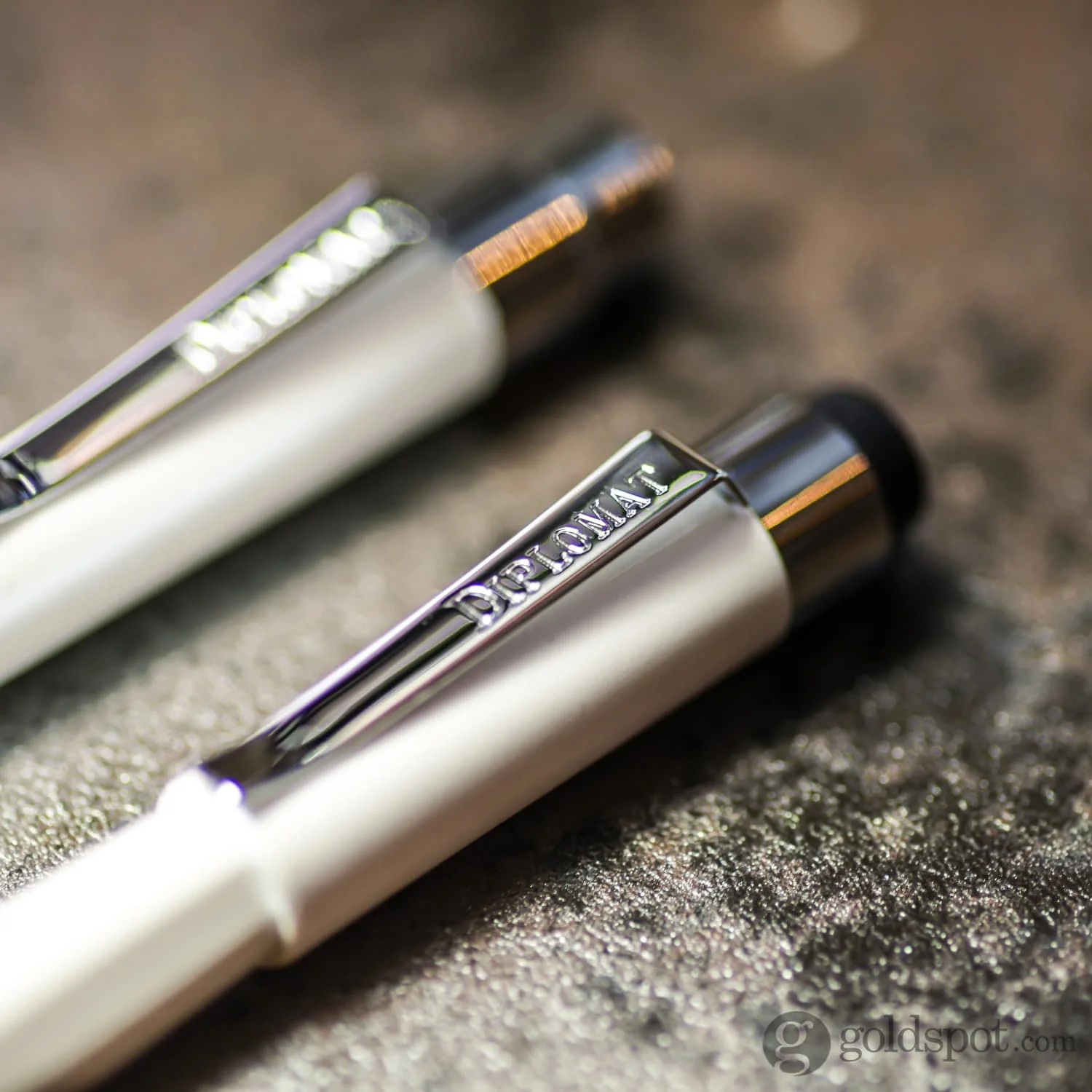 Diplomat Magnum Fountain Pen in Pearl White - Image 10