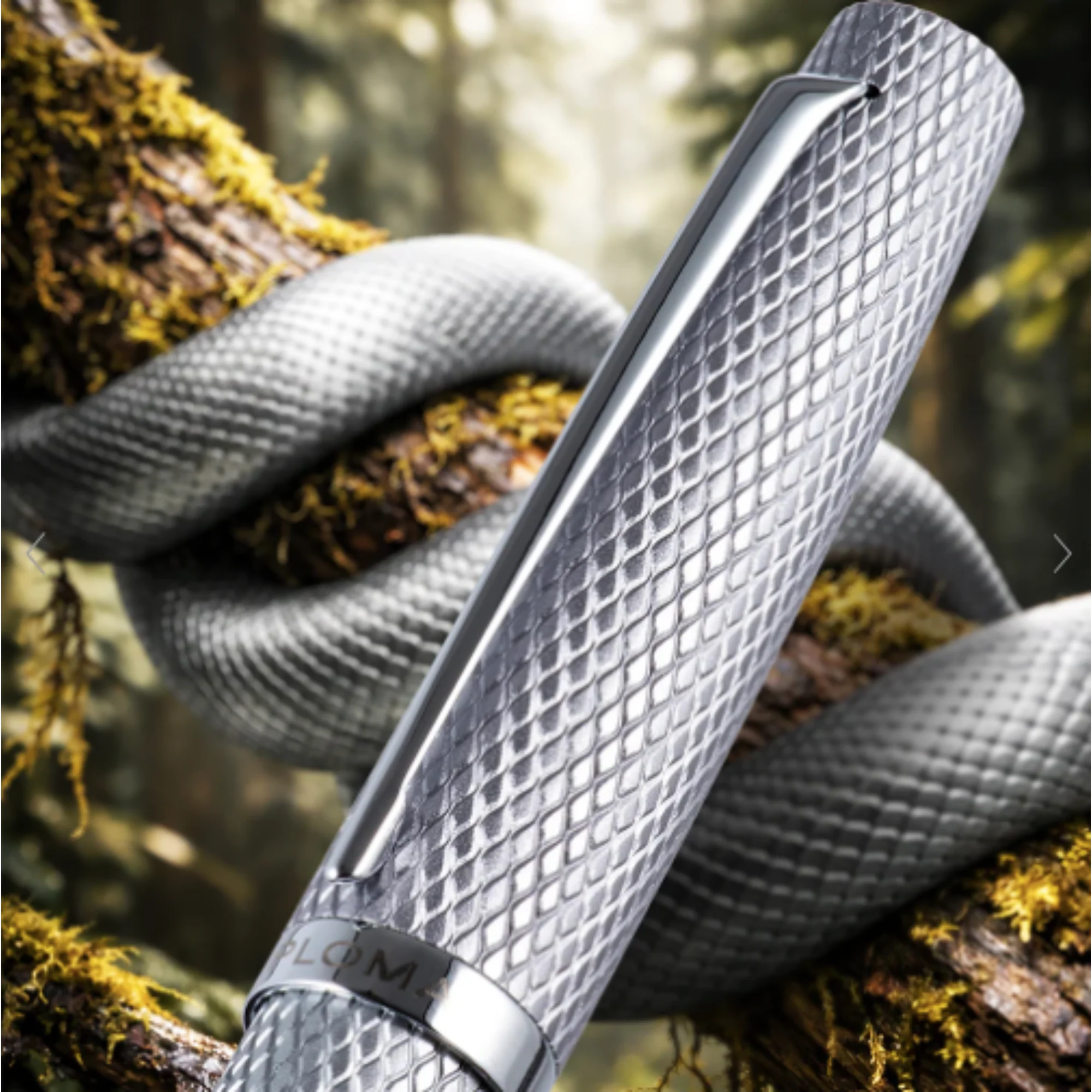 Diplomat Viper Ballpoint Pen in Silver Guilloche - Image 8