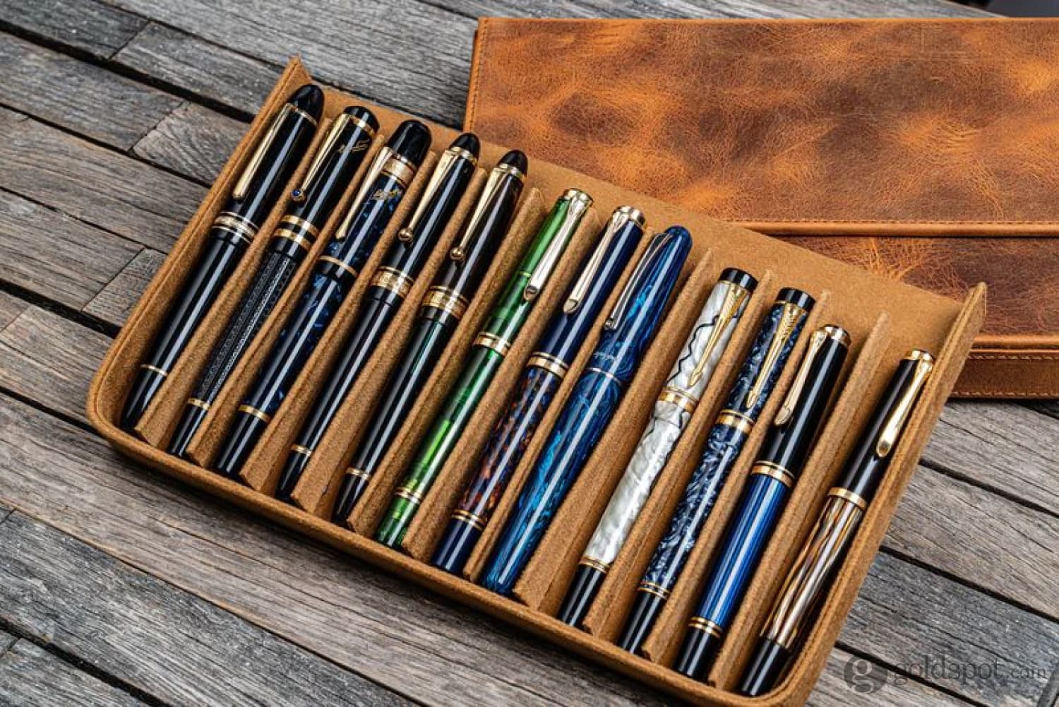 Galen Leather Magnum Opus 12 Slots Hard Pen Case in Crazy Horse Brown - Image 2