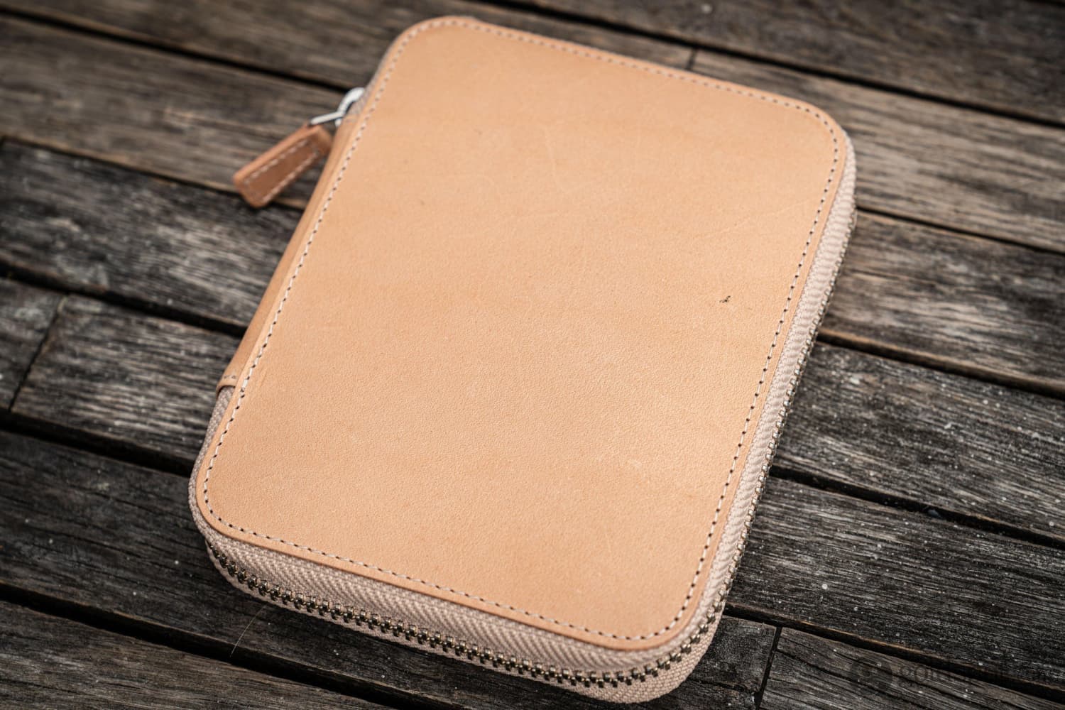 Galen Leather Pen Case Zippered 10 Slots in Undyed Leather - Image 4