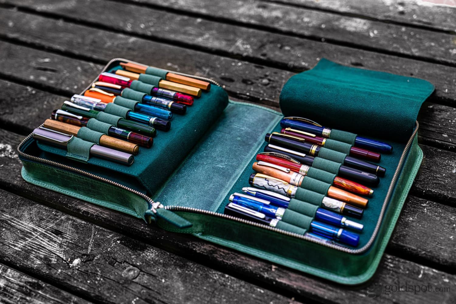 Galen Leather Pen Case Zippered 40 Slots in Crazy Horse Forest Green - Image 2