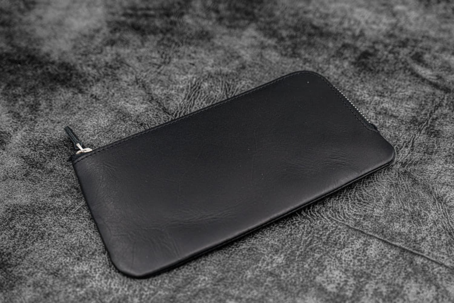 Galen Leather Slip-N-Zip 4 Slots Zippered Pen Pouch in Black