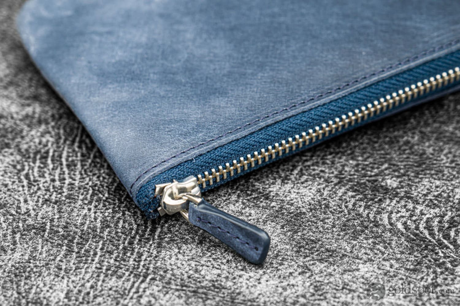 Galen Leather Slip-N-Zip 4 Slots Zippered Pen Pouch in Crazy Horse Navy Blue - Image 3
