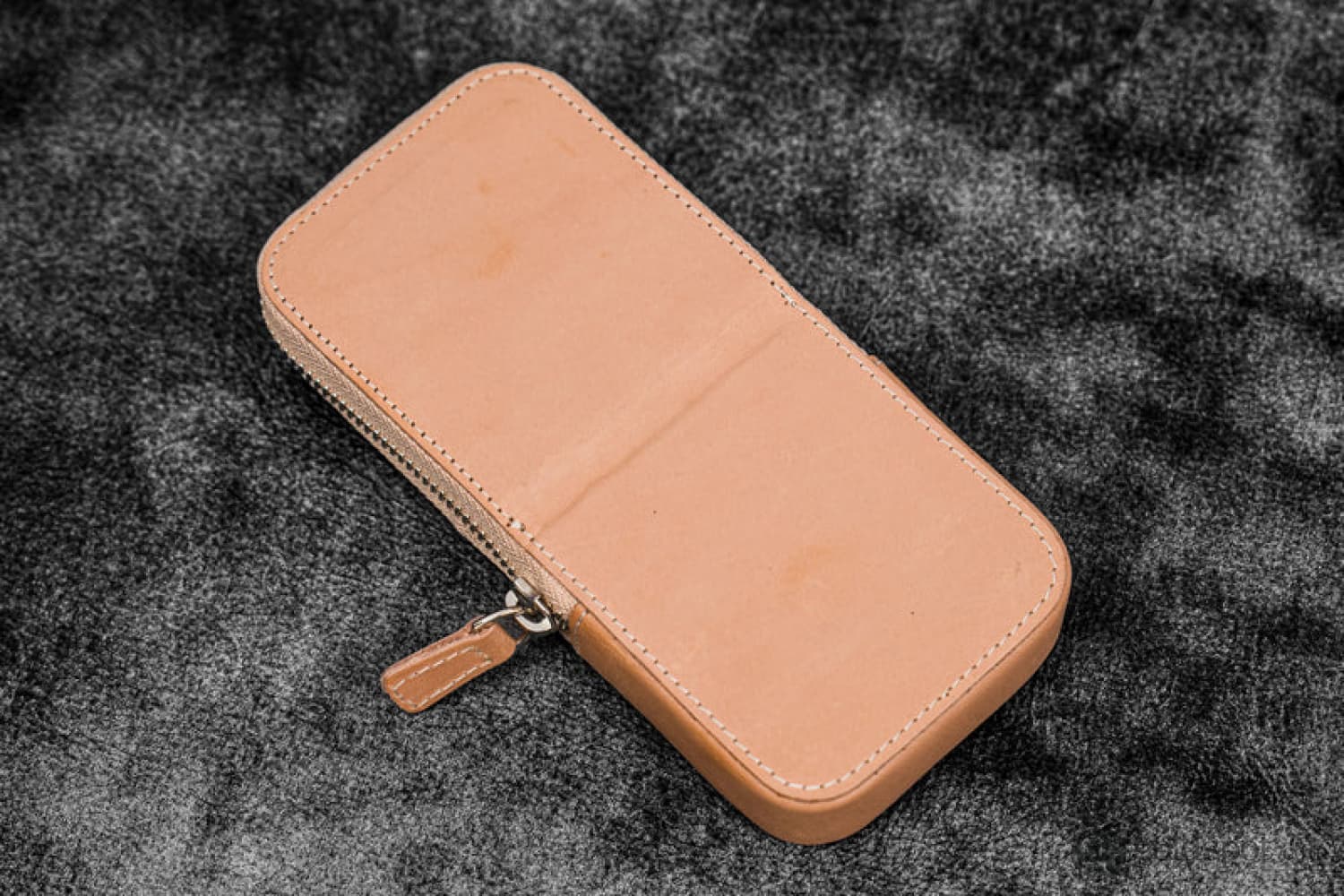 Galen Leather Zippered Magnum Opus Hard 3 Slots Pen Case in Undyed Leather - Image 2