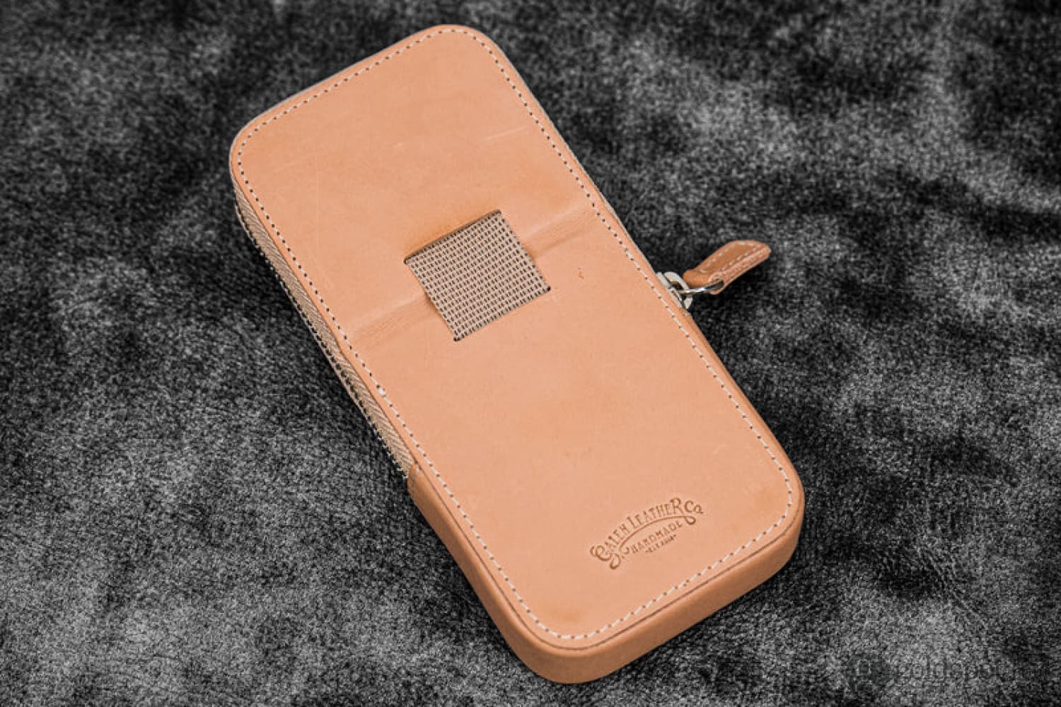 Galen Leather Zippered Magnum Opus Hard 3 Slots Pen Case in Undyed Leather - Image 3