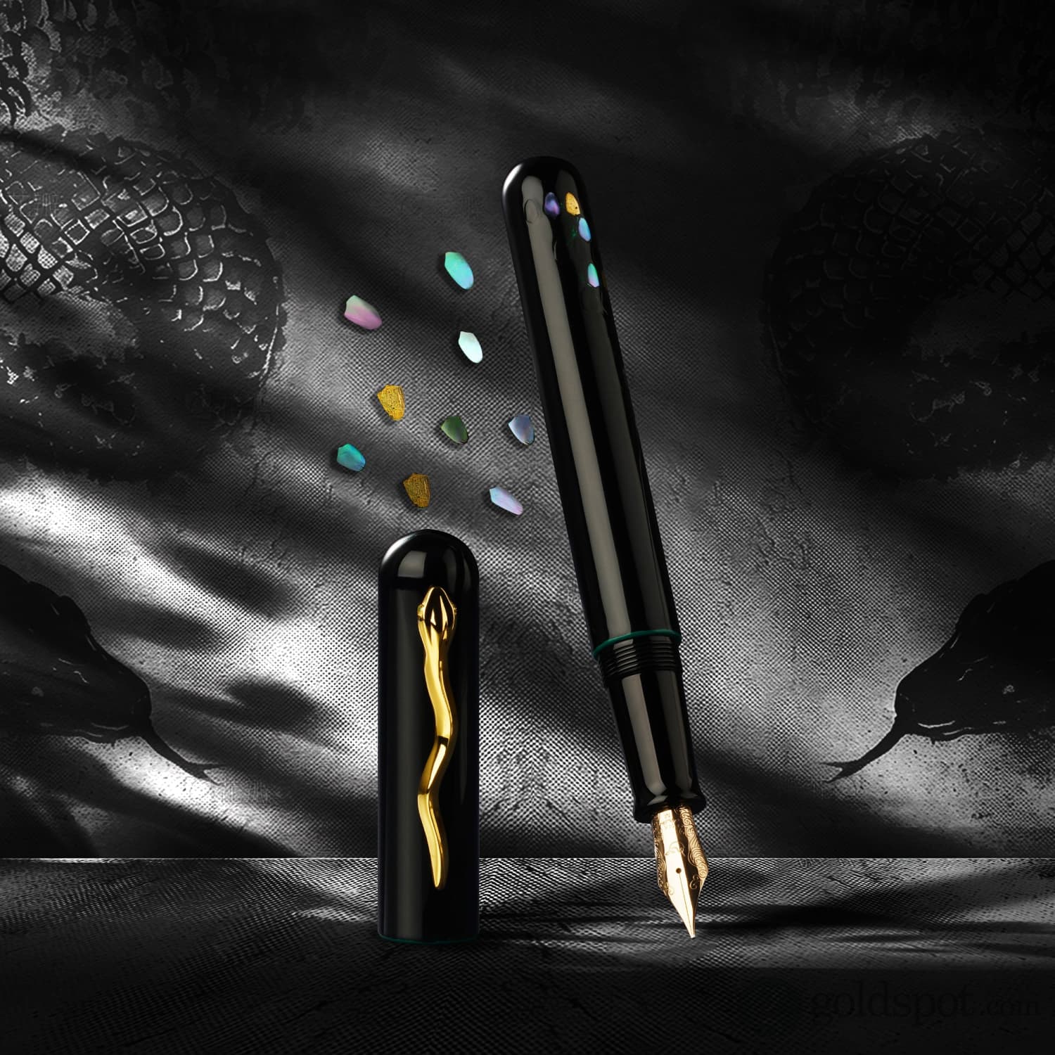 IKKAKU by Nahvalur Fountain Pen in Year of the Snake - Image 10