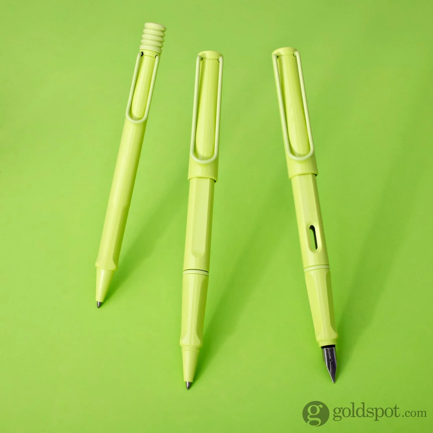 Lamy Safari Ballpoint Pen in Spring Green 2023 Special Edition - Image 8