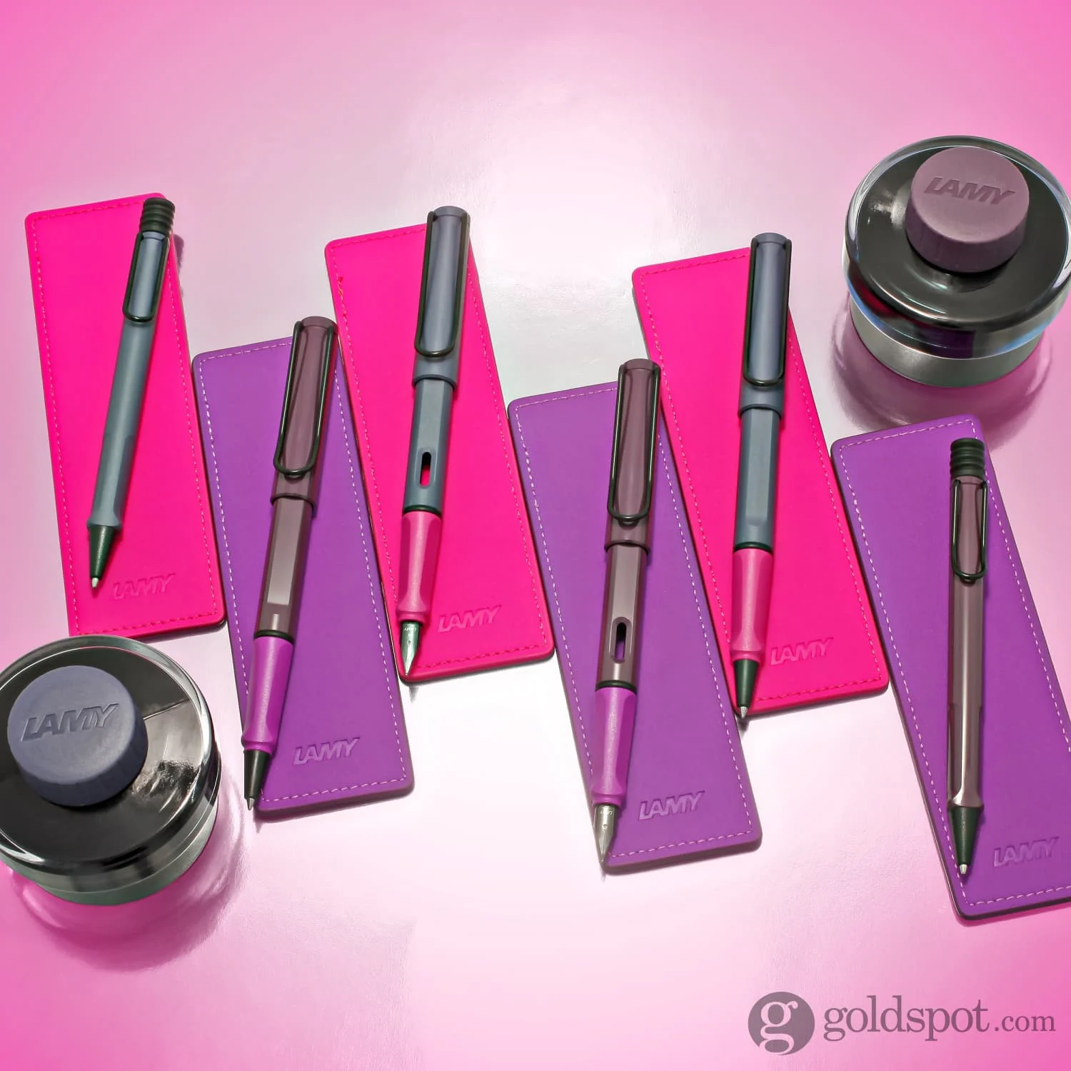 Lamy Safari Ballpoint Pen in Violet Blackberry 2024 Special Edition - Image 8