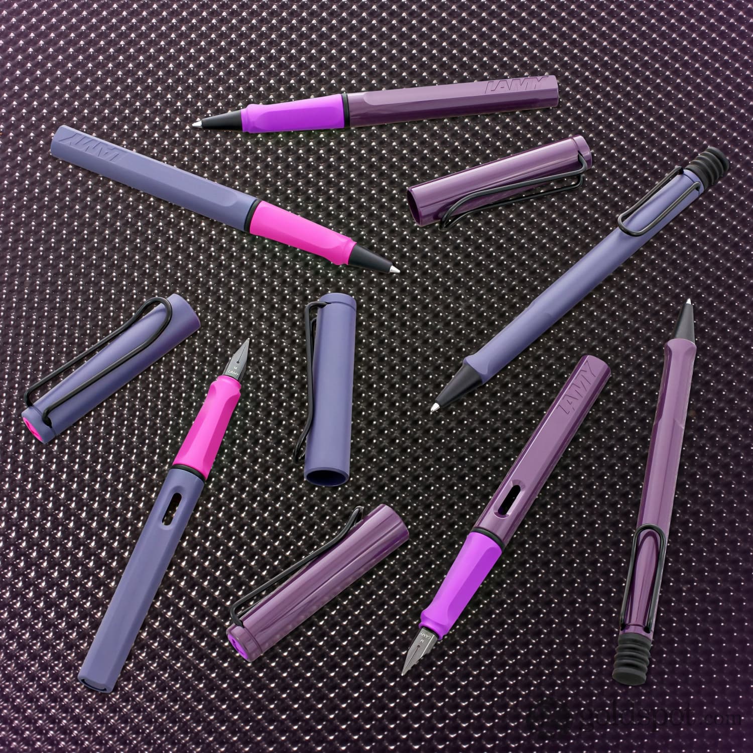 Lamy Safari Fountain Pen in Pink Cliff 2024 Special Edition - Image 11