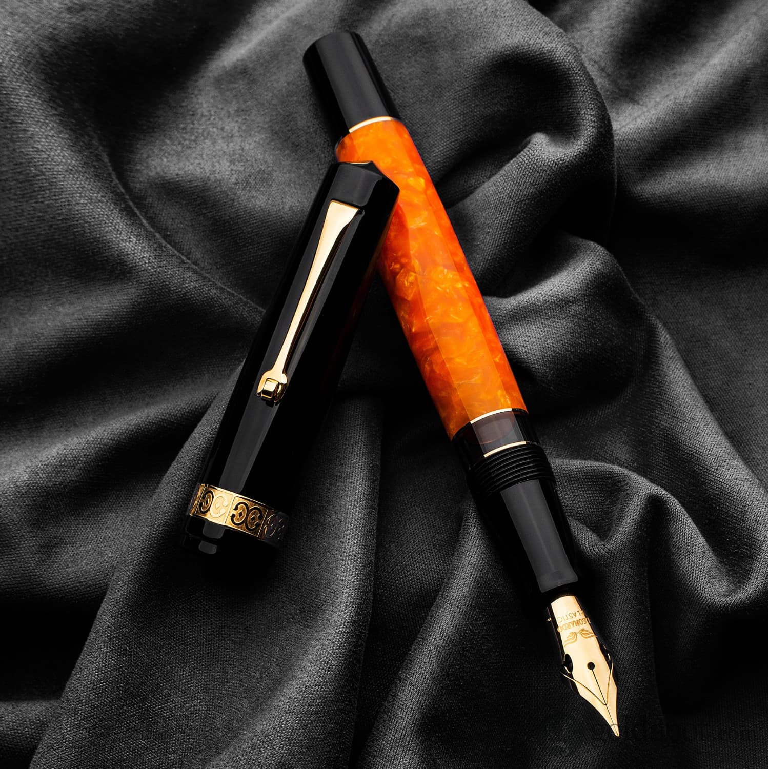 Leonardo Momento Magico Fountain Pen in DNA Black and Orange - Image 7