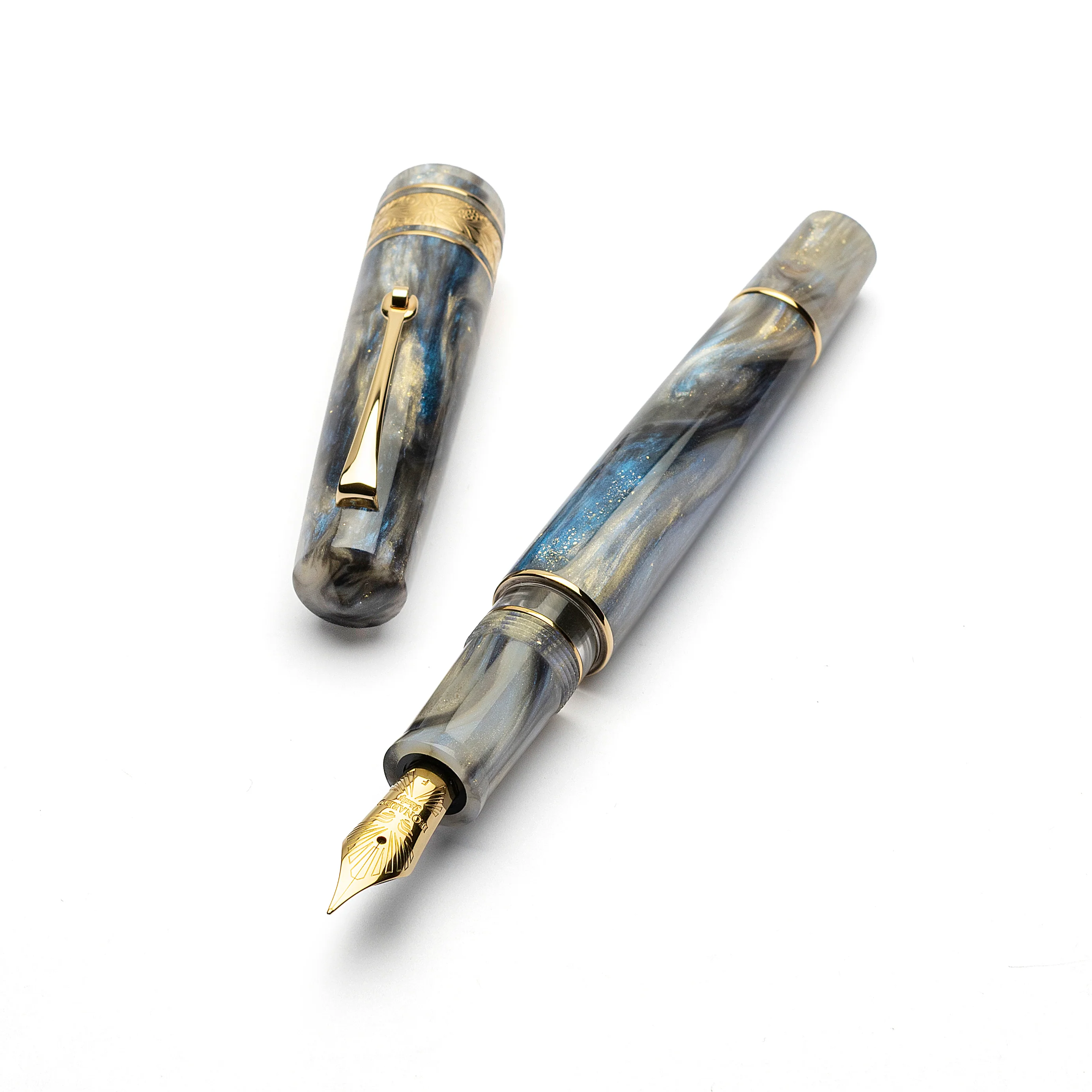 Leonardo Momento Zero Grande 2.0 Fountain Pen in Orchidea Blue, Gold Trim No. 6 Size Nib