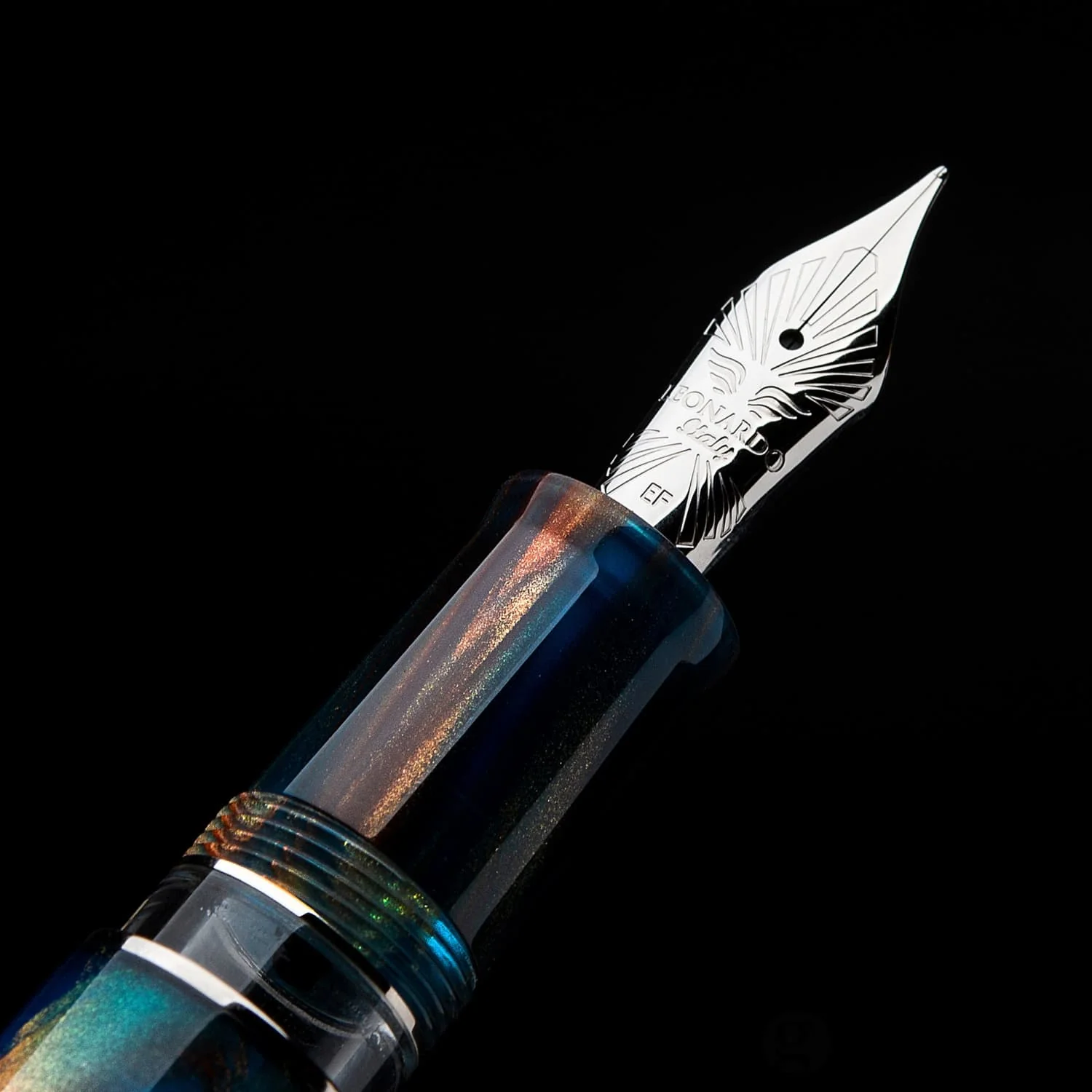 Leonardo Momento Zero Grande 2.0 Fountain Pen in Stardust - Image 3