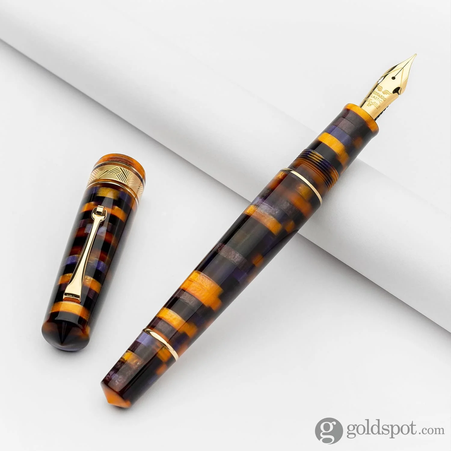 Leonardo Mosaico Fountain Pen in Anemone - Image 6