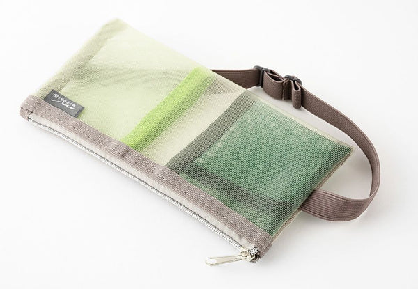 Midori Book Band Pen Case for B6 to A5 in Mesh Green - Image 2