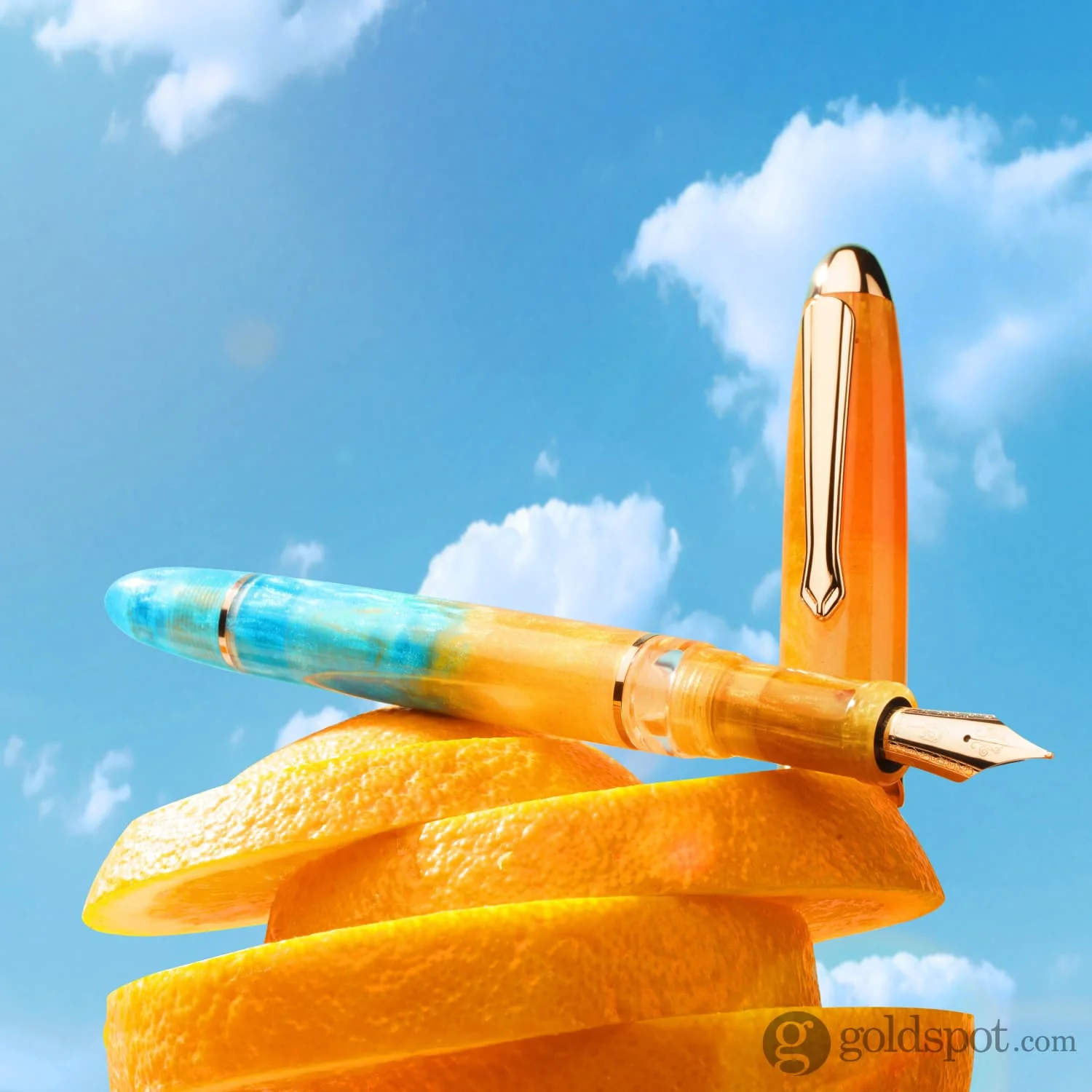 Nahvalur (Narwhal) Horizon Fountain Pen in Soleil - Image 10