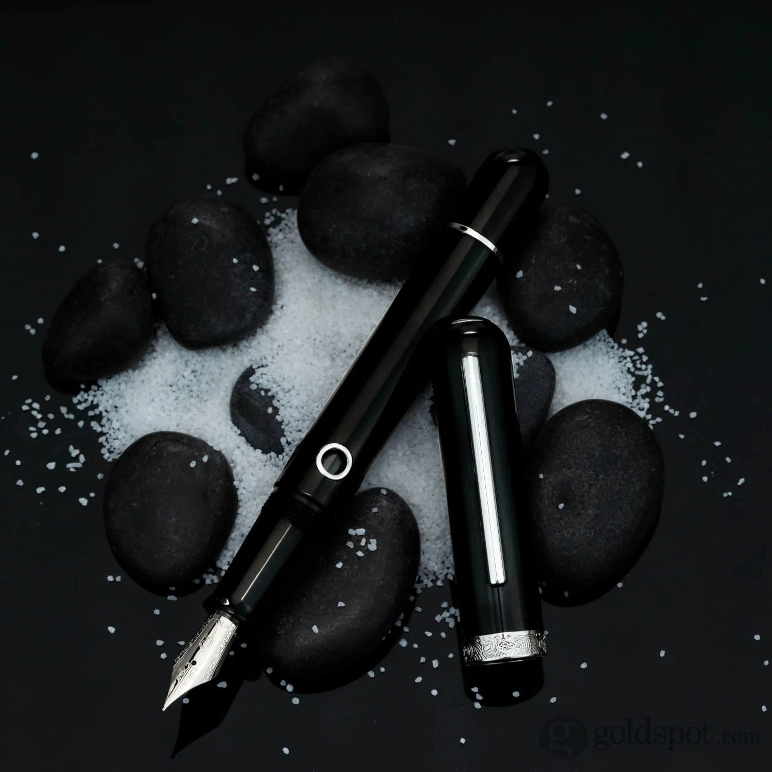 Nahvalur Nautilus Fountain Pen in Cephalopod with Silver Trim - Image 12