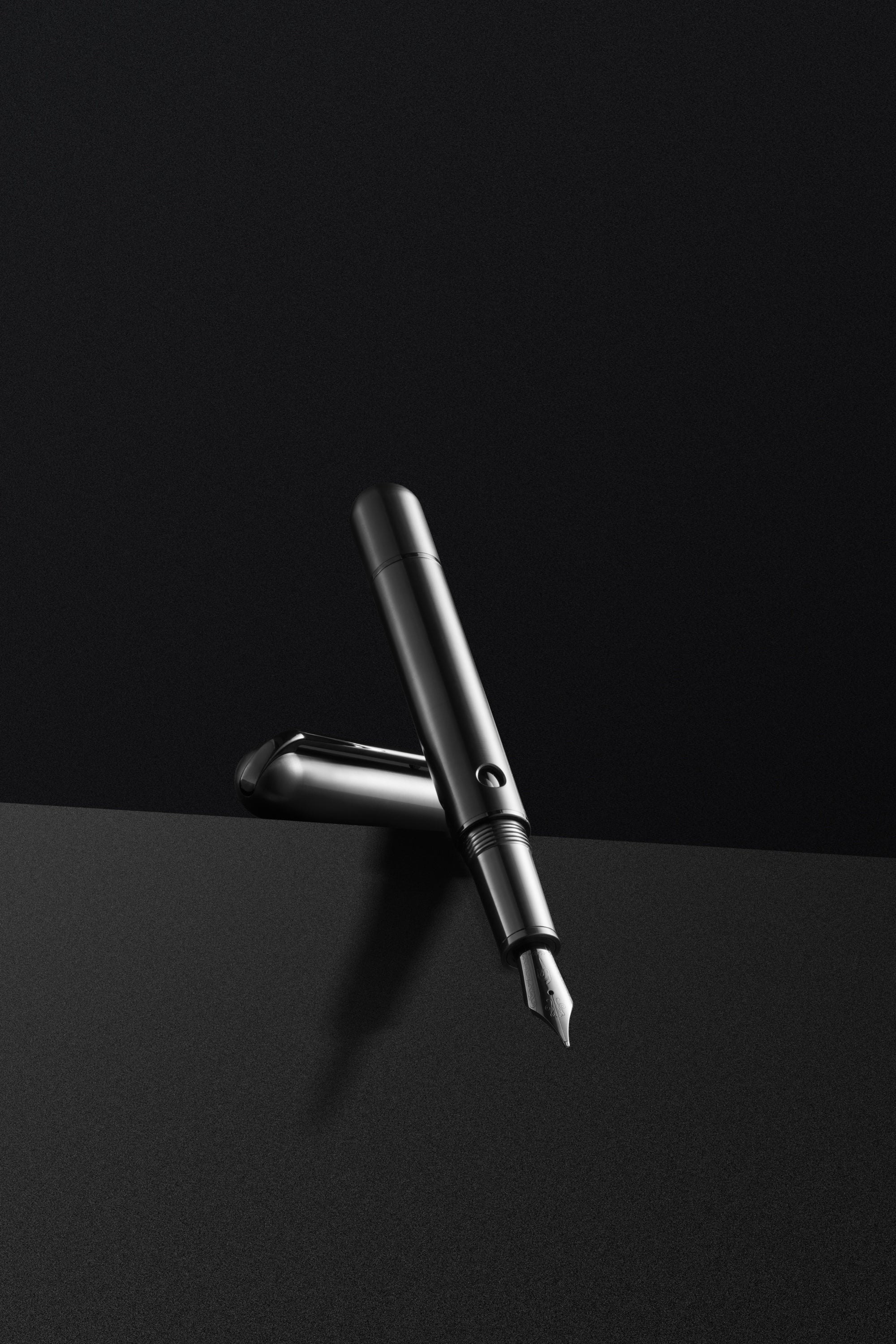 Nahvalur Nautilus Fountain Pen in Ti Black - Image 10
