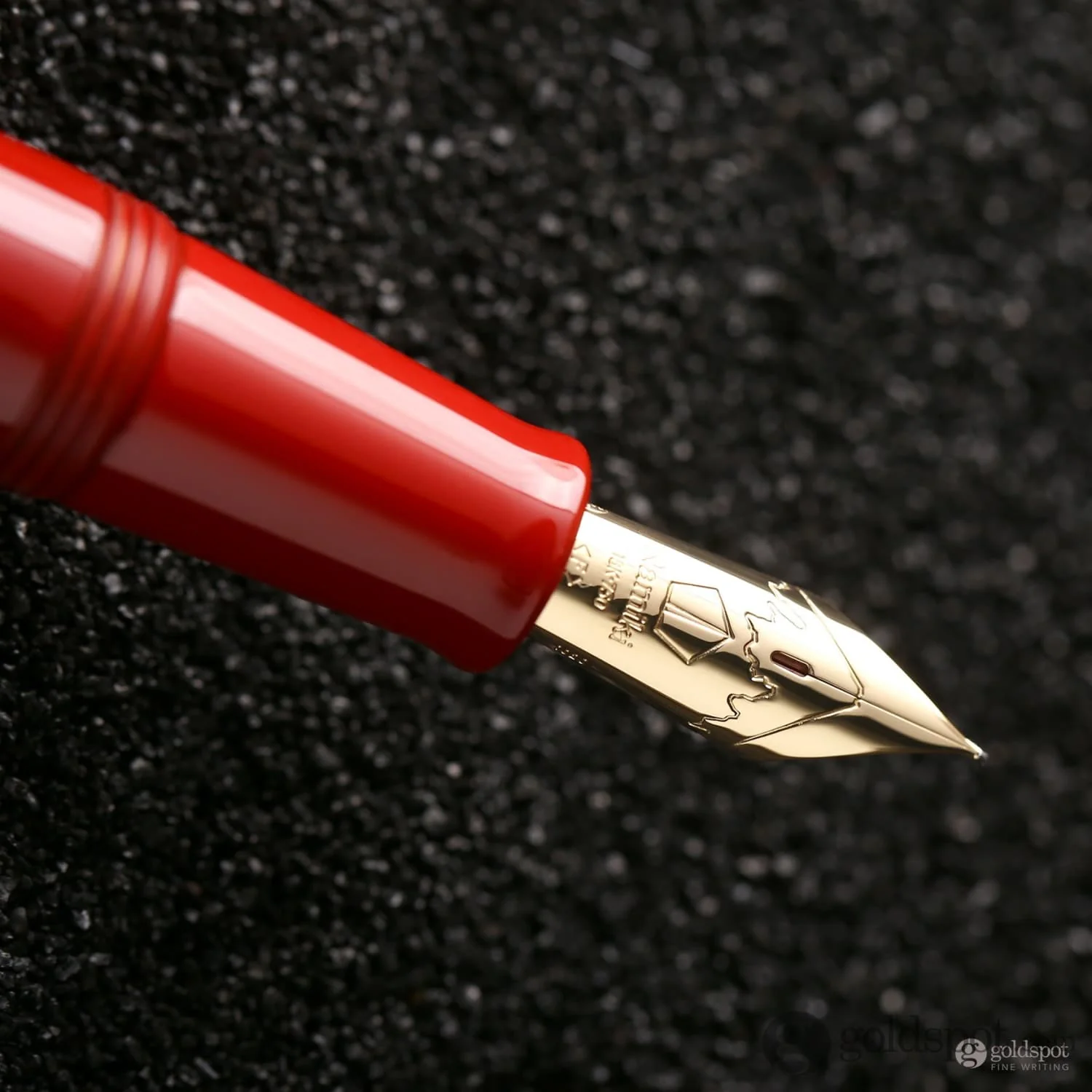 Namiki Yukari Royale Fountain Pen in Vermilion Urushi - 18K Gold - Image 9