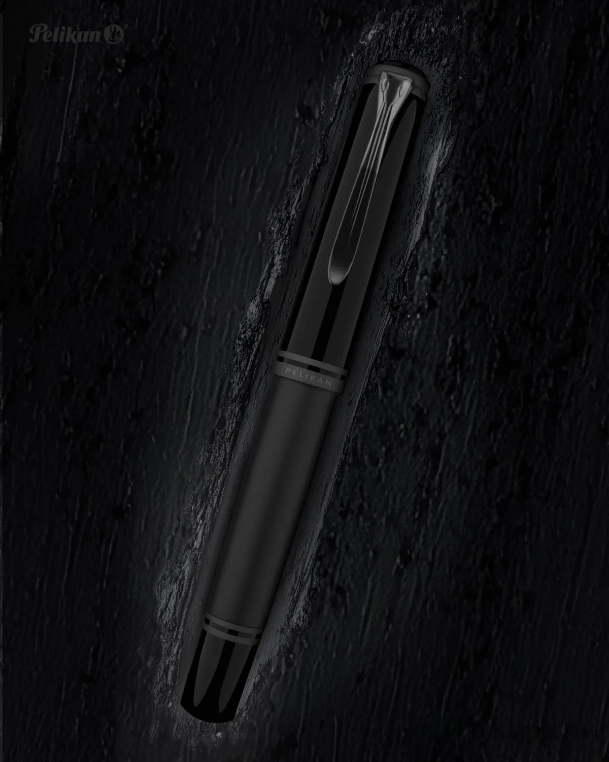 Pelikan Souverän M809 Fountain Pen in Black Matte - 18K Gold Nib - Image 12