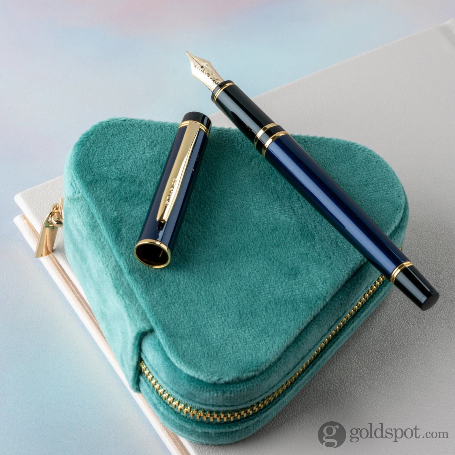 Pilot Grance Fountain Pen in Deep Navy Blue - 14k Gold Nib - Image 11