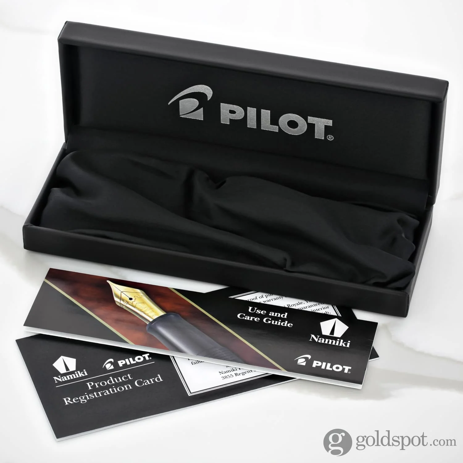 Pilot Vanishing Point Fountain Pen in Black & Gold - 18K Gold - Image 8