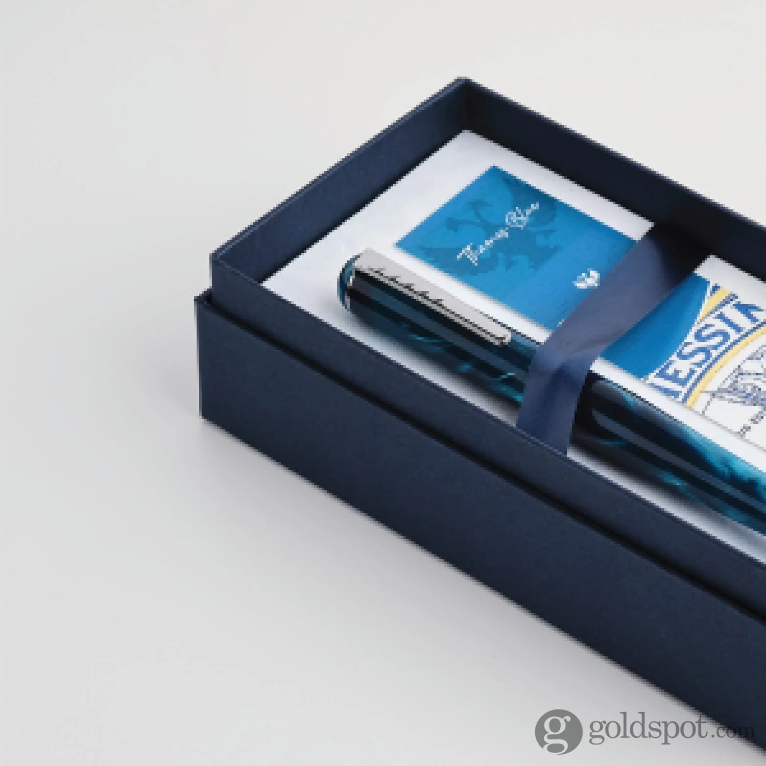 Tom Hessin Charles Fountain Pen in Thames Blue - Image 5