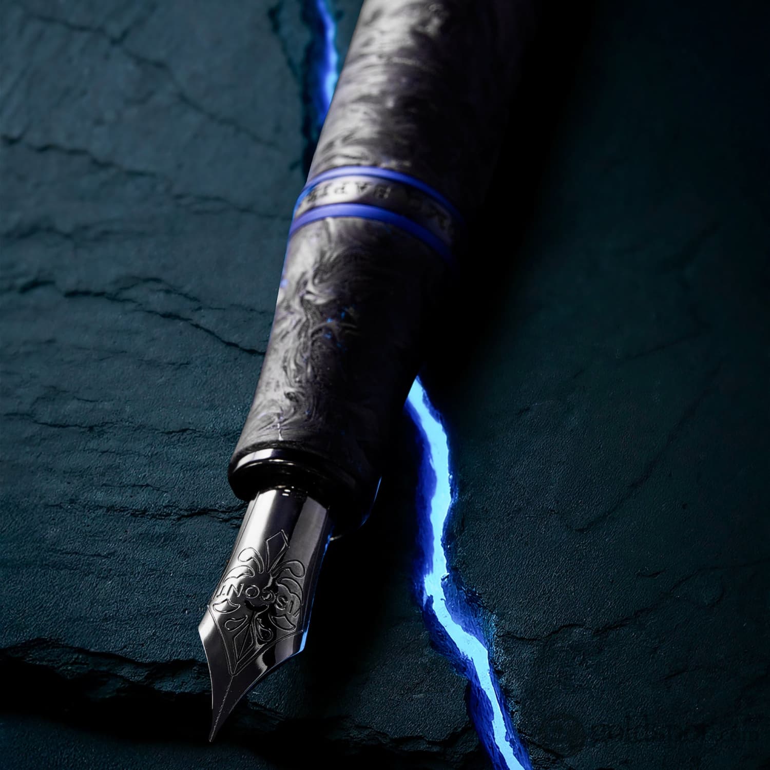 Visconti Homo Sapiens Fountain Pen in Carbon Abyssus - Image 11