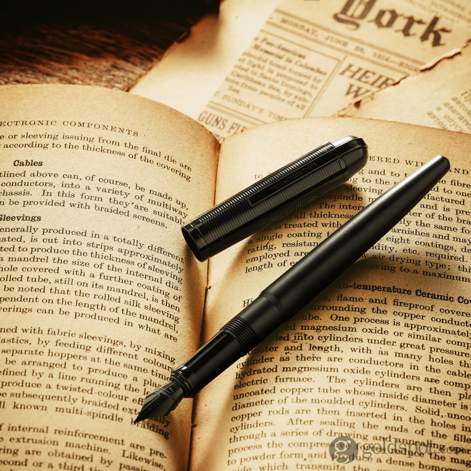 Wahl Eversharp Skyline Fountain Pen in Aviator Black Trim - Image 11